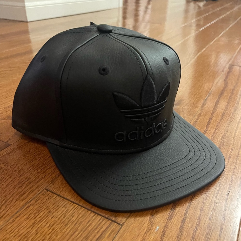 Adidas Black Snapback